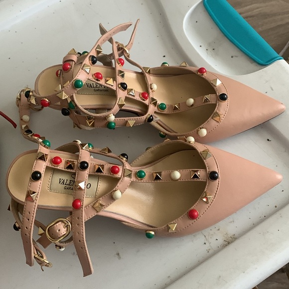 Valentino - Picture 2 of 3